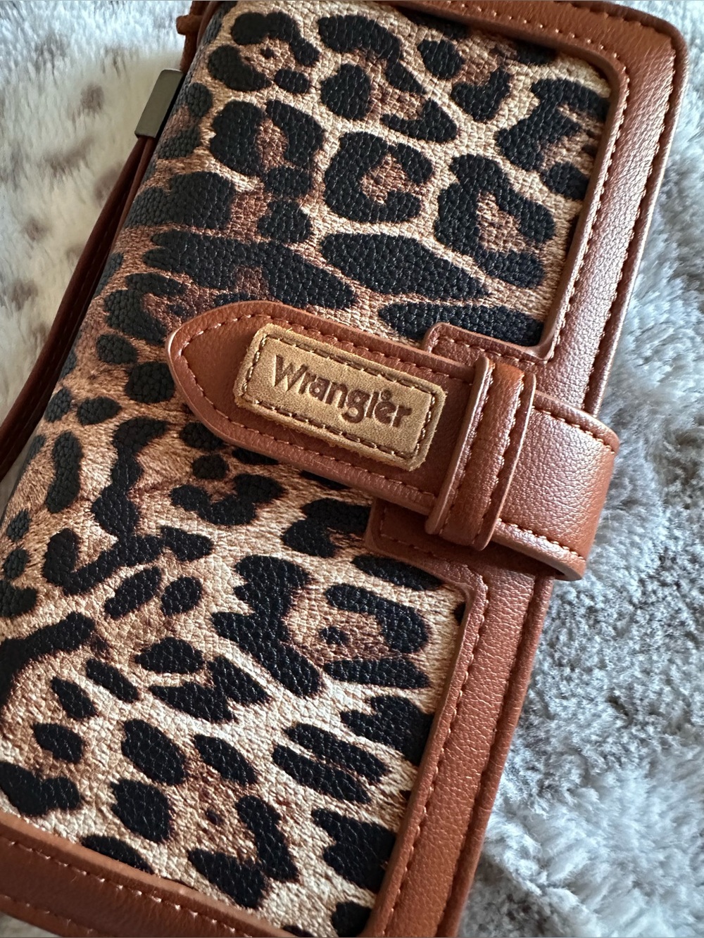 Wrangler billfolds for women can hold multiple credit cards, bills, coins and ph